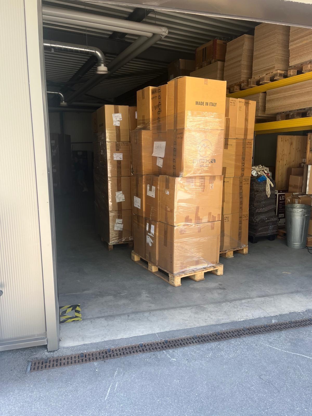 Chargement soigné dans le camion